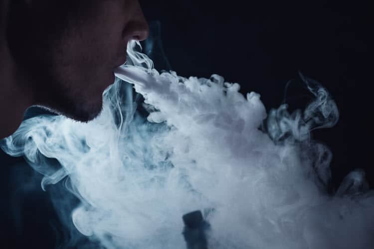 Walgreens, Kroger Stop Sales of Vapes