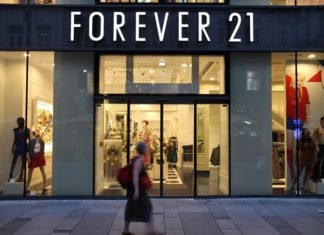 Forever 21 files for bankruptcy, announces plans to close more than 350 locations