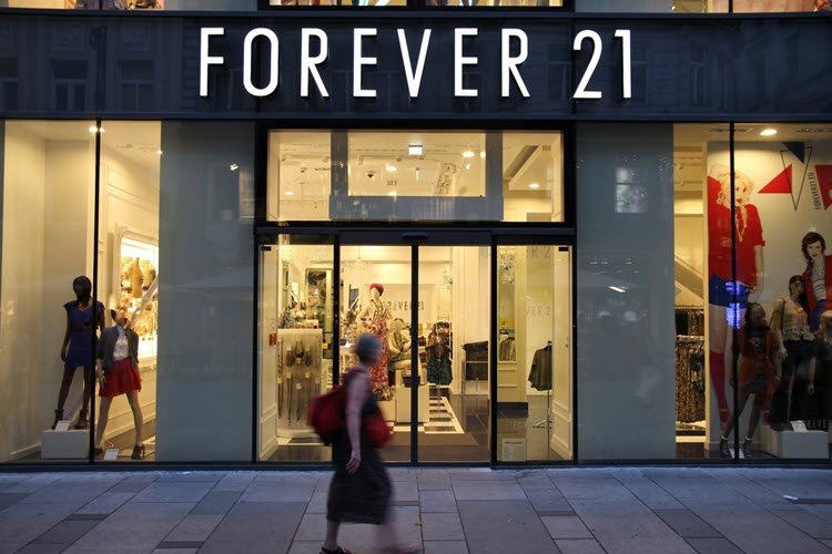 Forever 21 files for bankruptcy, announces plans to close more than 350 locations
