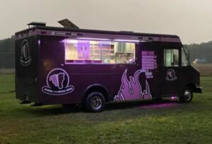 Oink-Moo-BBQ-Food-Truck